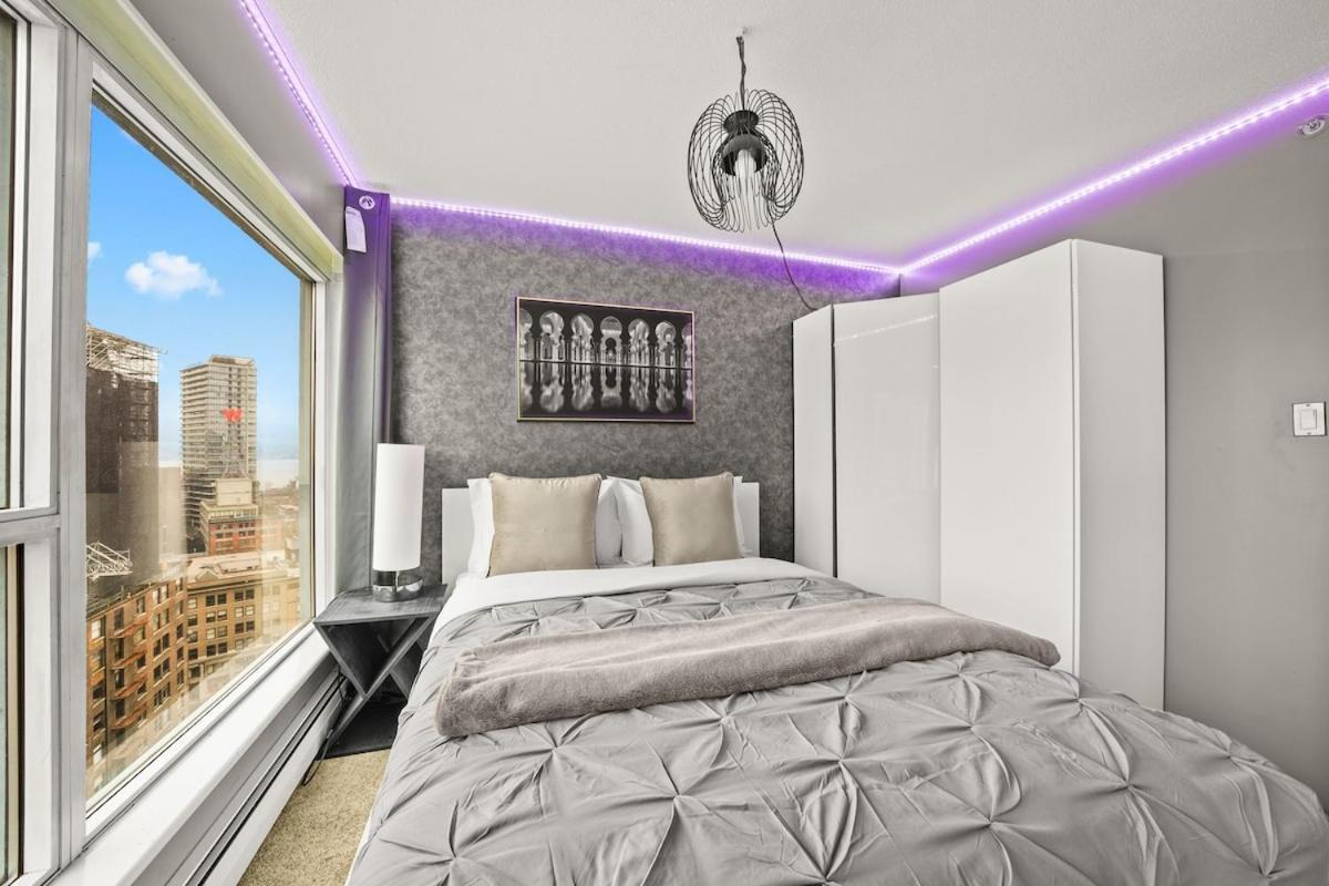 Beautiful 2 Bed Home Dt With Free Parking Vancouver Esterno foto
