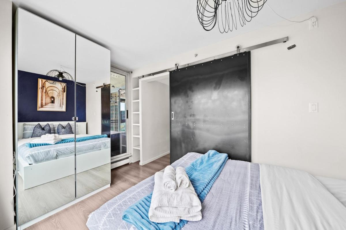 Beautiful 2 Bed Home Dt With Free Parking Vancouver Esterno foto