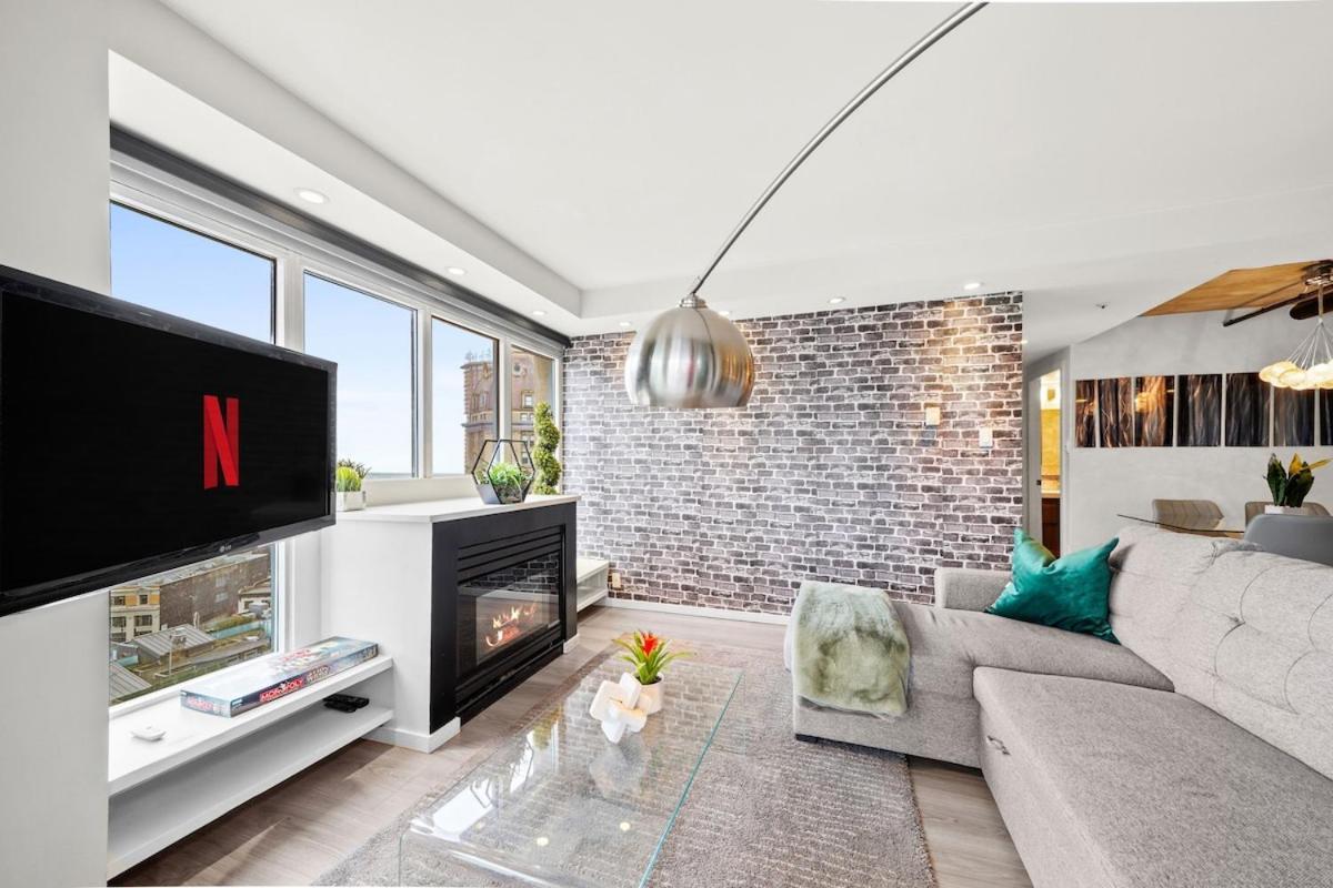 Beautiful 2 Bed Home Dt With Free Parking Vancouver Esterno foto