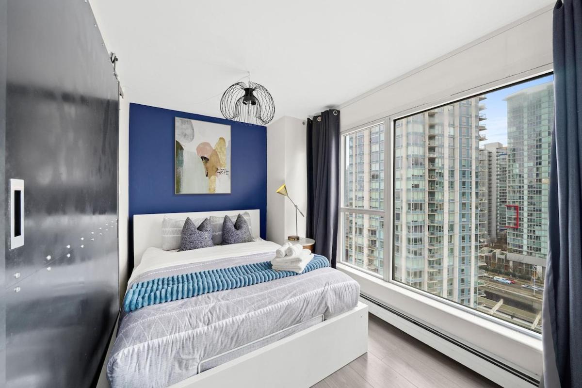 Beautiful 2 Bed Home Dt With Free Parking Vancouver Esterno foto